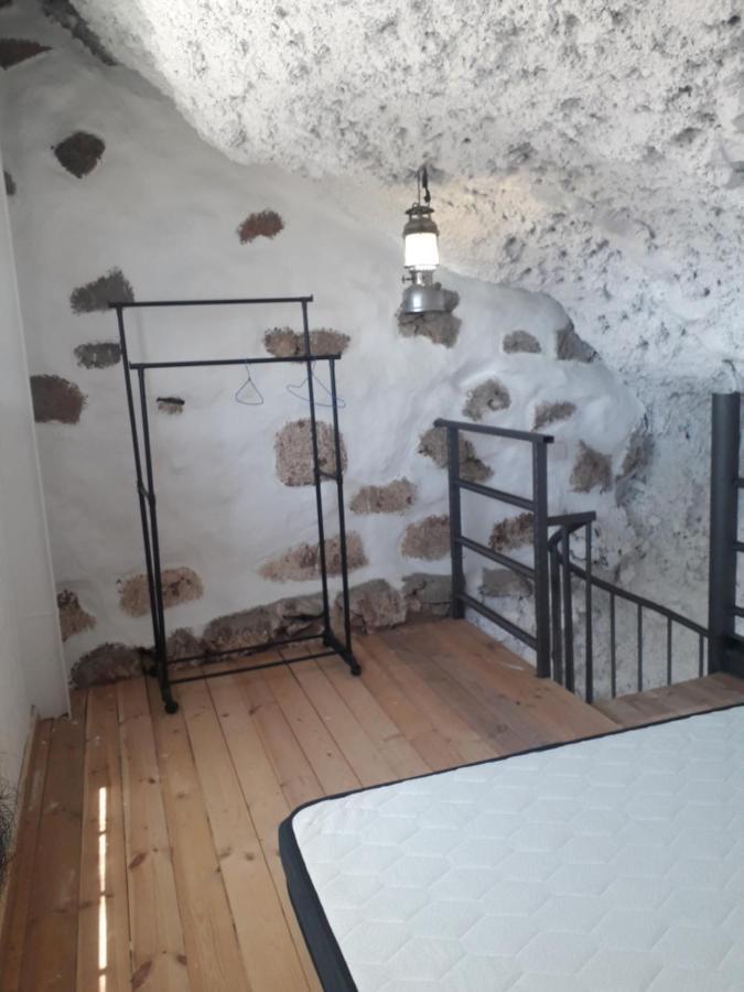 Cueva Rural " Old London " With Jacuzzi And Swimming Pool Villa Santa Cruz de Tenerife Exteriör bild